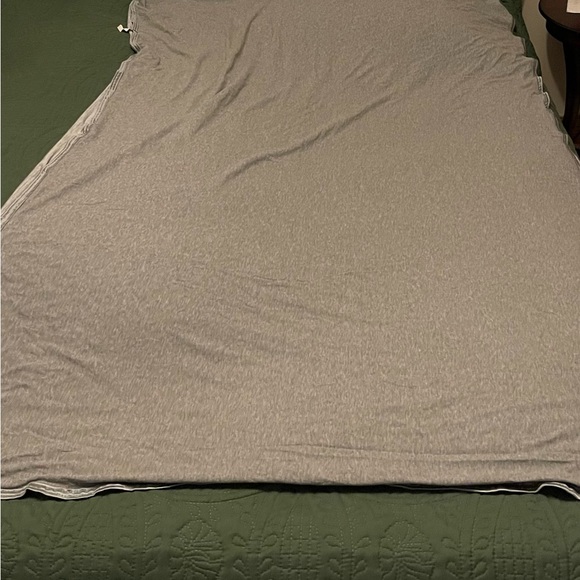 EleGear Cooling Heathered Grey Throw Blanket 51x67” - Picture 2 of 5